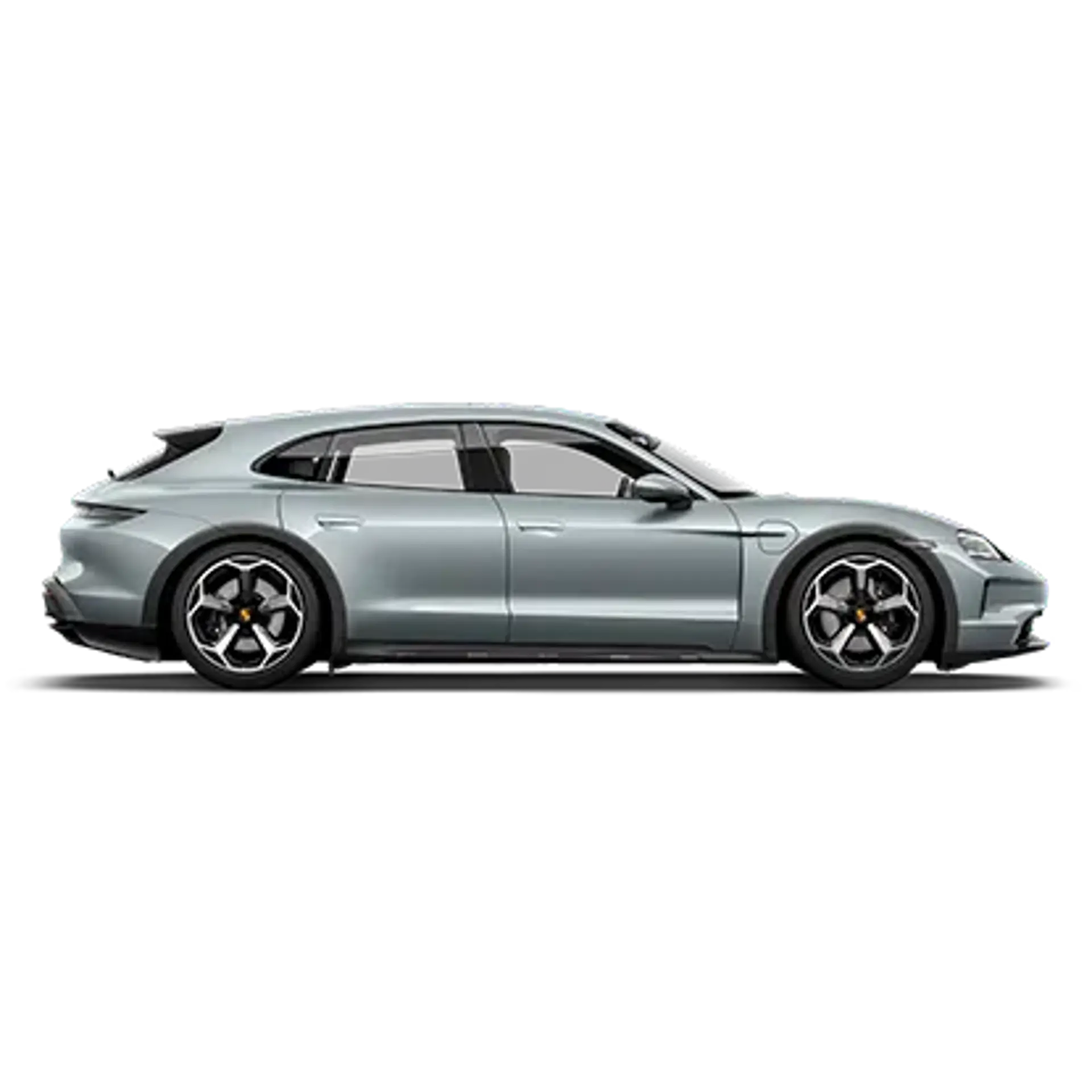 Sølvgrå Porsche Taycan Cross Turismo set fra siden mod hvid baggrund.